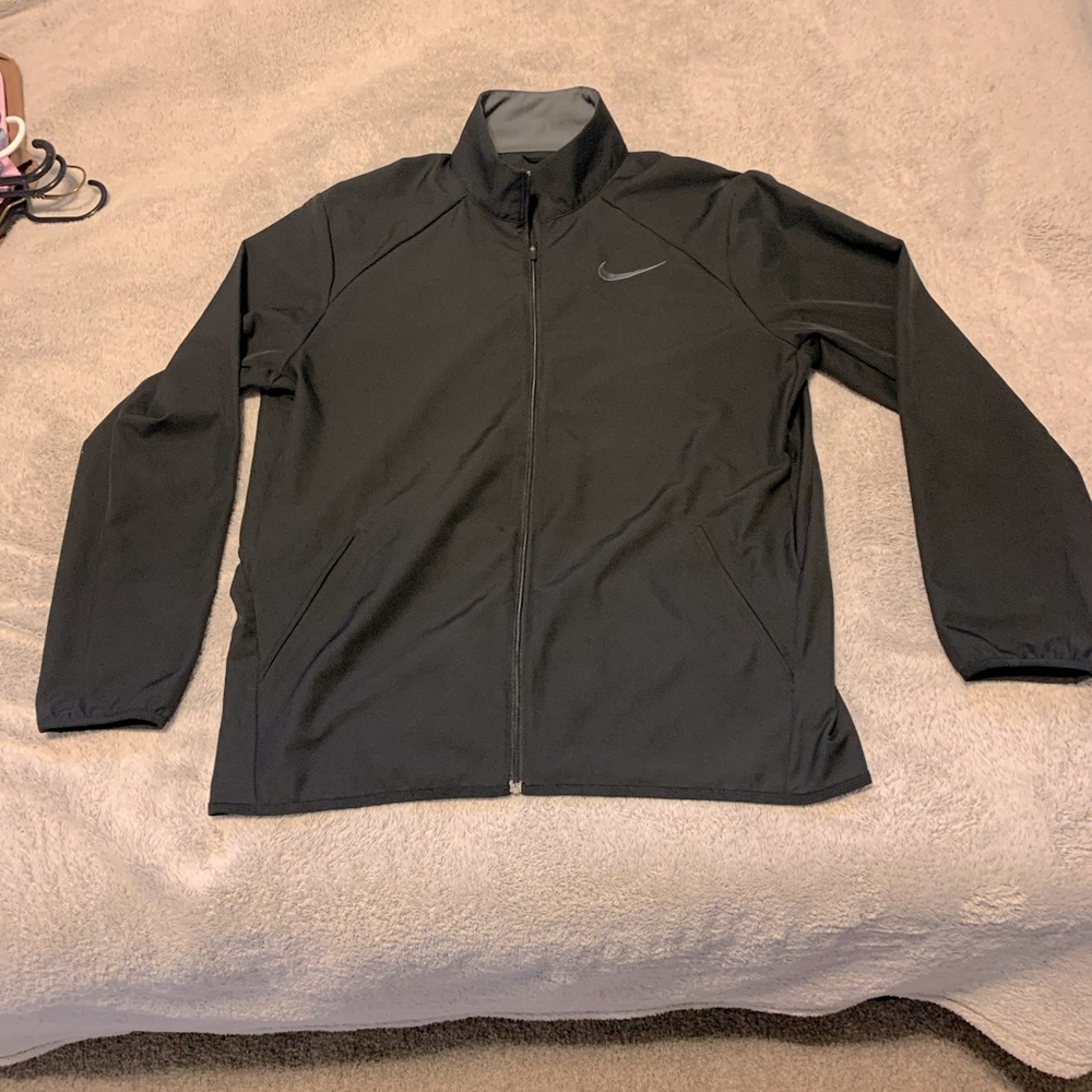 Nike full zip jacket sz L